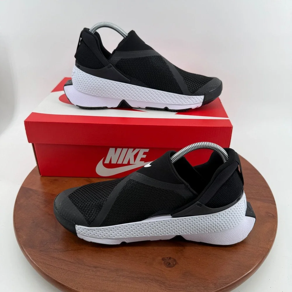 Nike Go FlyEase Sneakers Womens Black White‎ Hands Free Slip On DR5540-002 8.5